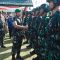 Pangdam VI Mulawarman Mayjen TNI Tri Budi Utomo membuka latihan dasar militer 650 orang yang lolos seleksi gelombang pertama Komcad Wilayah Kodam VI Mulawarman tahun 2024.(Foto : KOMPAS)