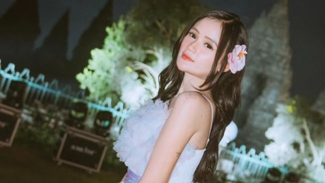 Fanny Seogi mengungkapkan permasalahan royalti yang melibatkan dirinya dengan mantan bandnya, Soegi Boernan. (Foto : Instagram @fannysoegi )