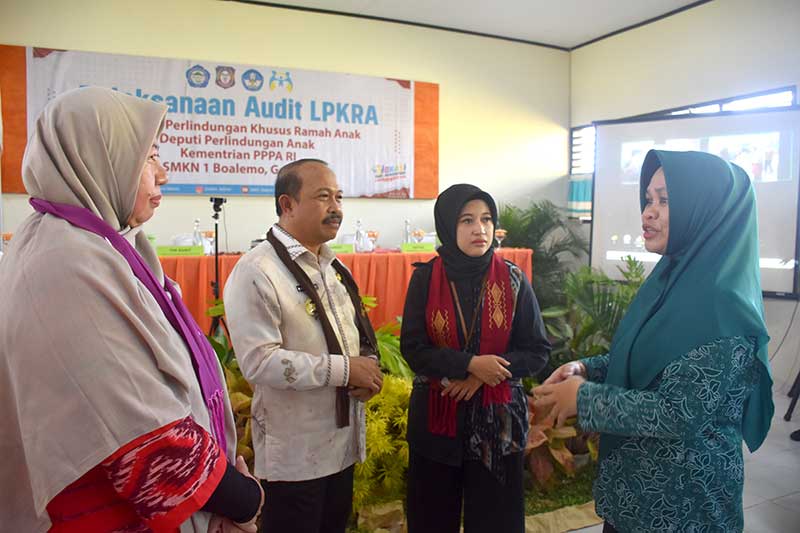 Tim Audit Lembaga Perlindungan Khusus Ramah Anak (LPKRA), Deputi Perlindungan Anak Kementerian PPPA RI saat mengunjungi Kabupaten Boalemo pada Jum’at (4/10/2024). (Foto : Dok. Humas)