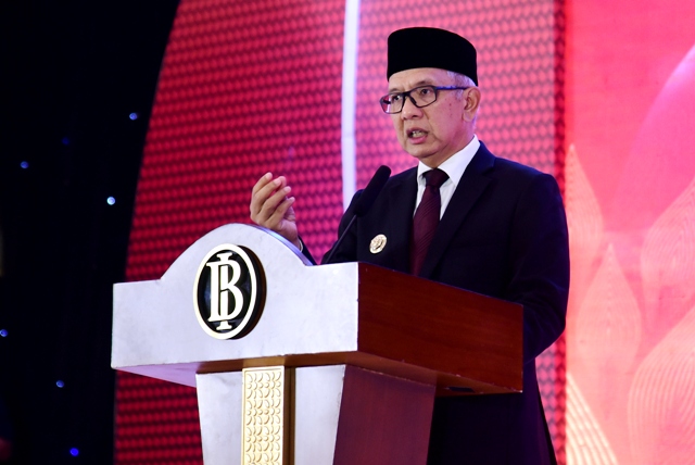 Rudy Salahuddin dalam kegiatan gelar wicara pengembangan ekosistem ekonomi kreatif berbasis digital di GPCC, Kota Gorontalo, Sabtu (5/10/2024). Menurutnya, skala produksi ekonomi kreatif Gorontalo perlu dipersiapkan. (Foto : Diskominfotik)