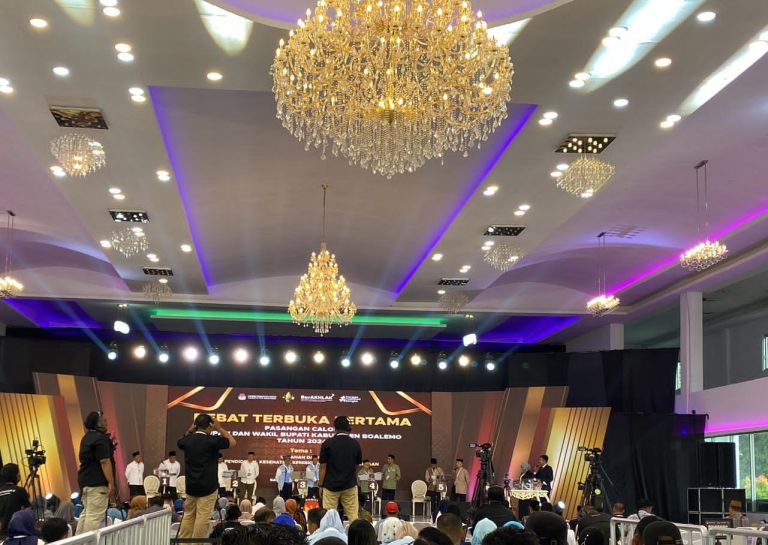 Debat Terbuka Perdana digelar Komisi Pemilihan Umum (KPU) Boalemo di Nur Avifah Gafar Convention Center, Tilamuta pada Sabtu (26/10/2024). (Foto : Tim Pemenangan)