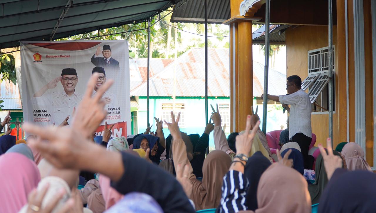 Calon Bupati Bone Bolango, Amran Mustapa saat menggelar kampanye di Kecamatan Kabila pada Kamis (31/10/2024). (Foto : Dok. Tim Pemenangan)