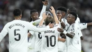 Real Madrid Tundukkan Villarreal 2-0 di Santiago Bernabeu