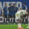 Para pemain Inter Milan merayakan gol penyeimbang tim melalui Hakan Calhanoglu saat menghadapi Napoli pada pekan ke-12 Liga Italia 2024-2025. (Foto : Gabriel Bouys/AFP)