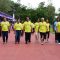 Rudy Salahuddin saat jalan sehat bersama di lapangan olahraga GOR Nani Wartabone, sebagai pelaksanaan pencanangan HUT ke-24 Provinsi Gorontalo, Kamis, (28/11/2024). (Foto : Diskominfotik/Haris)