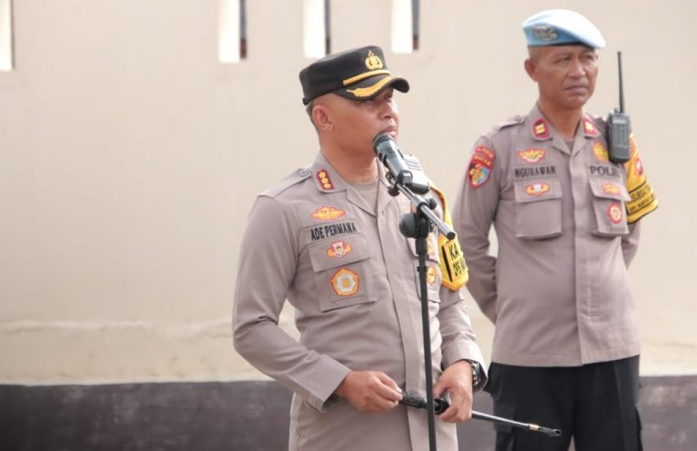 Kapolresta Gorontalo Kota, Kombespol Ade Permana, mengimbau masyarakat dan simpatisan pasangan calon Pemilihan Kepala Daerah (Pilkada) Tak Konvoi Sebelum Putusan KPU. (Foto : Dok. Polri)