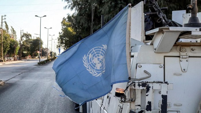 Bendera PBB terpasang pada kendaraan lapis baja UNIFIL di sekitar Marjayoun, Lebanon bagian selatan.(Foto : AFP)
