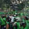 Ilustrasi. Driver Ojol Ancam Demo Besar-besaran jika Tak Masuk Kriteria Penerima BBM Subsidi. (Foto : CNN Indonesia)