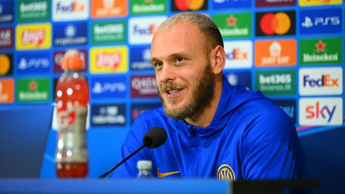 Federico Dimarco Bantah Krisis, Inter Milan Tetap Optimis di Serie A dan Liga Champions. (Foto: Getty Images/Mattia Pistoia)