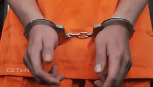 Polisi Tangkap 2 Tersangka Judi Online yang Kabur ke Luar Negeri