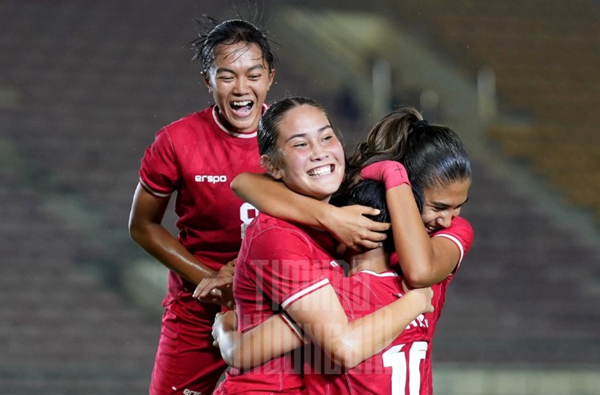 Timnas Putri Indonesia juara Piala AFF Wanita 2024 usai menang 3-1 atas Timnas Putri Kamboja di final (Foto: X/@TimnasIndonesia)