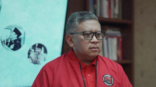 Hasto Kristiyanto Angkat Bicara Usai Ditetapkan Tersangka.(Foto : CNN Indonesia)