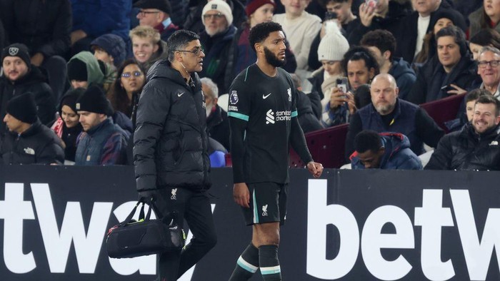 Joe Gomez Absens Akibat Cedera saat Liverpool di Puncak Klasemen.(Foto : Getty Images/Crystal Pix/MB Media)