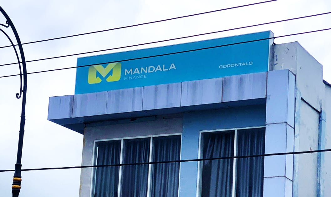 Gedung Mandala Finance Gorontalo.(Foto : Penagar.id)