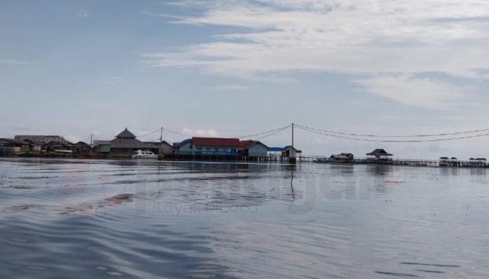 Siswa SMA Torosiaje Laut Bakal Terima Bantuan Bus 