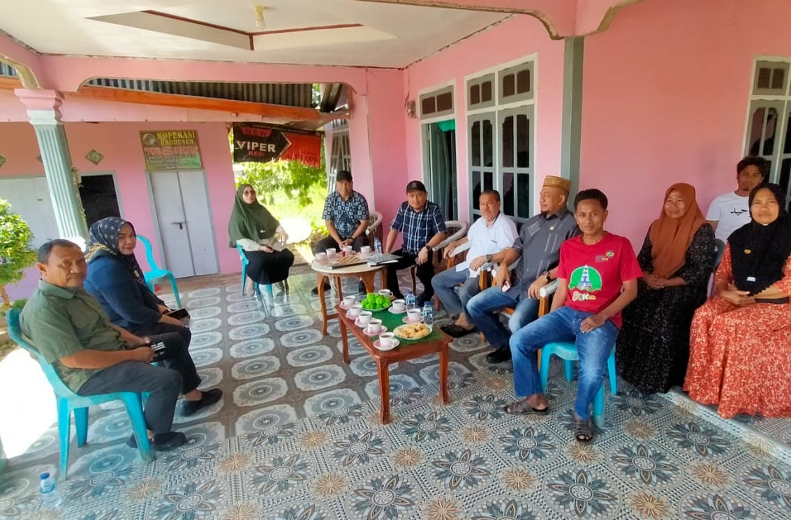 Komisi II DPRD Provinsi Gorontalo melakukan kunjungan kerja ke Koperasi Pinus Jaya Sejahtera.(Foto : Ist.)