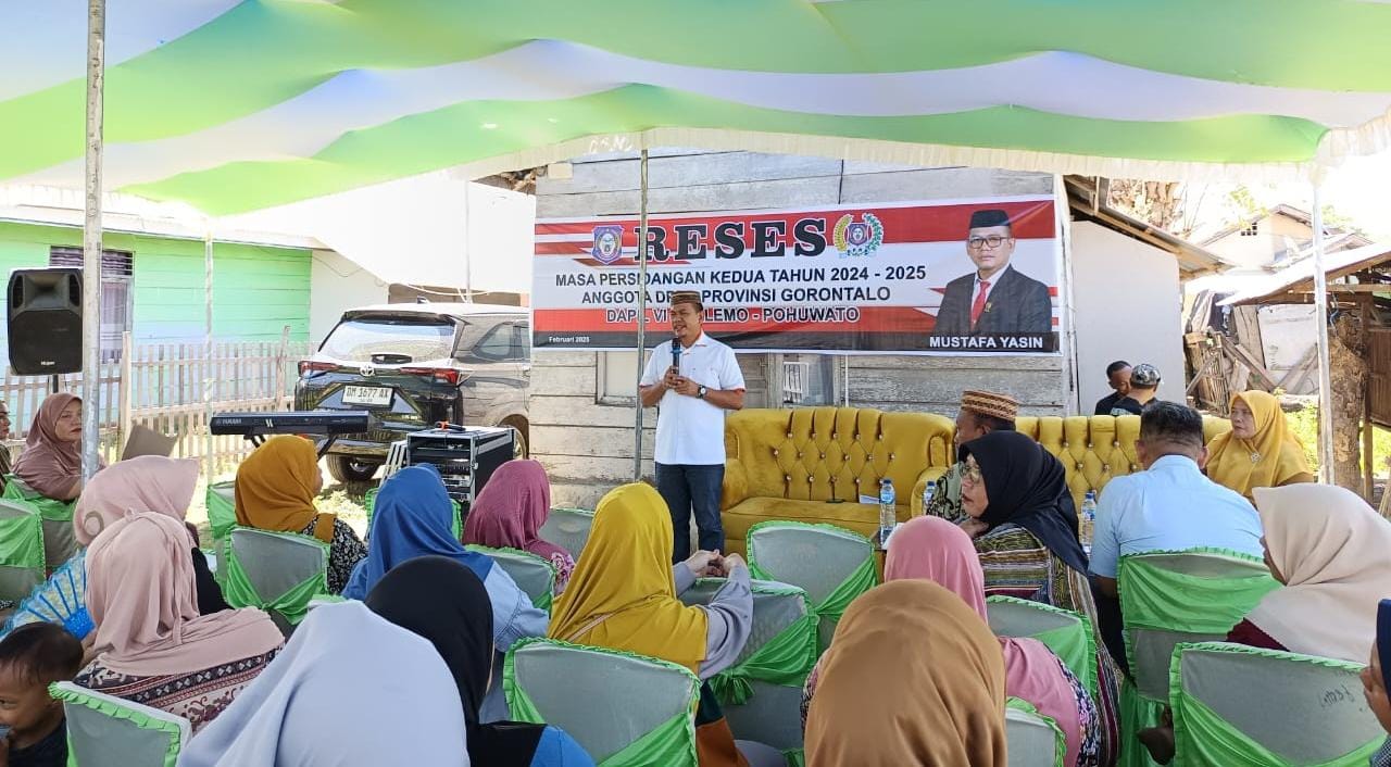 Anggota DPRD Provinsi Gorontalo, Mustafa Yasin saat menggelar reses di Kabupaten Pohuwato. (Foto : Dok. Ist.)