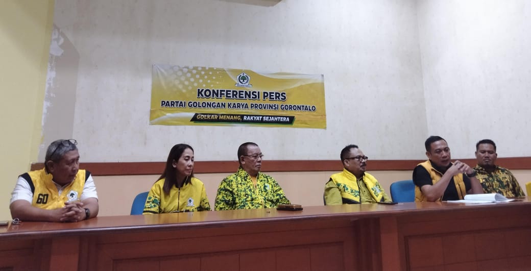 Konfrensi pers terkait Marten Taha Dipecat dari Golkar yang berlangsung gedung DPD 1 Golkar Provinsi Gorontalo pada Selasa (18/2/2025).(Foto : Penagar.id)