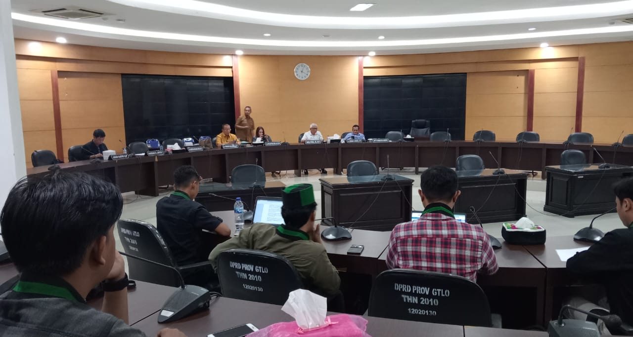 Suasana Rapat Dengar Pendapat (RDP) bersama Komisi I DPRD Provinsi Gorontalo yang dihadiri oleh Bea Cukai Gorontalo dan BADKO HMI Sulawesi Utara-Gorontalo.(Foto : Ist.)
