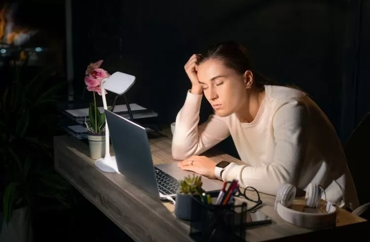 Ilustrasi Stress Digital.(Foto : Freepik)