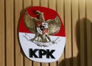 PDIP Laporkan Penyidik KPK ke Dewas