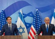 Menlu AS Marco Rubio dan PM Israel Benjamin Netanyahu menggelar konferensi pers usai pertemuan di Yerusalem. (Foto : Ohad Zwigenberg/Pool via REUTERS Purchase Licensing Rights)