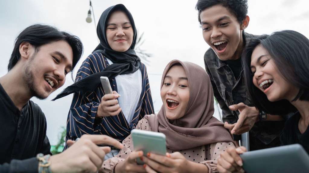 Ilustrasi. Rekomendasi Konten Ramadan di TikTok & YouTube untuk Gen Z. (Foto : Freepik)