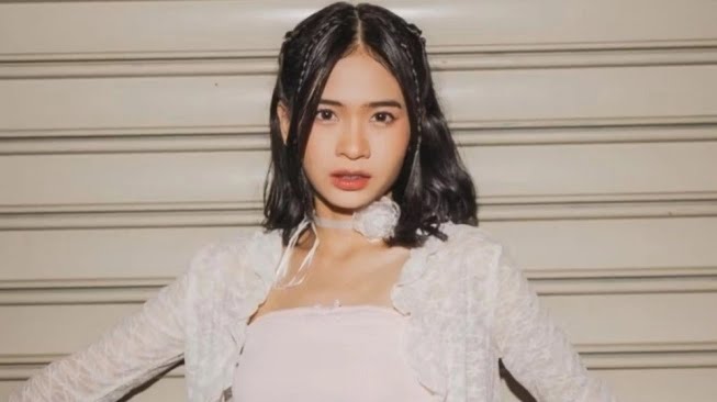 Flora Shafiq Umumkan Keluar dari JKT48, Ini Pesan Perpisahannya