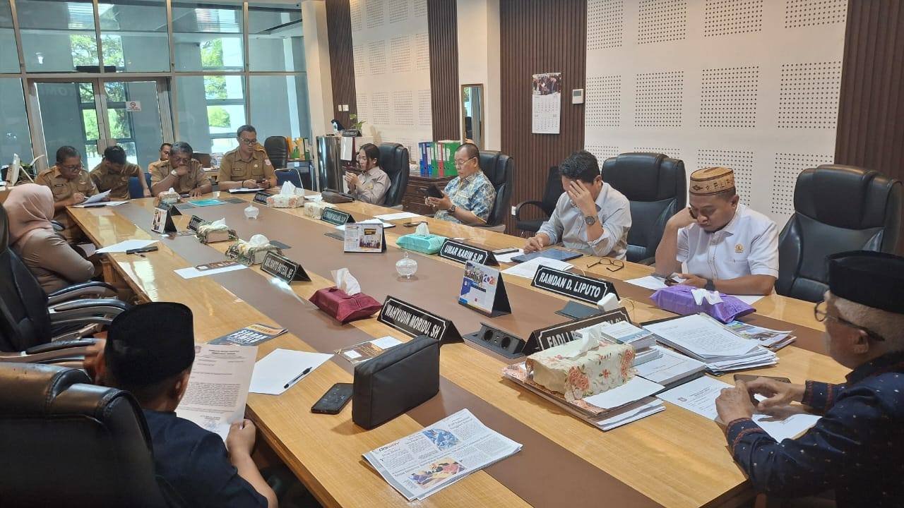 Suasana rapat kerja Komisi I DPRD Provinsi Gorontalo bersama Dinas Pendidikan Provinsi Gorontalo. (Foto : Dok. Istimewa)