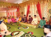 Disambut Adat Moloopu, Bupati Bone Bolango Siap Emban Amanah