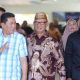Bupati Ismet Mile saat tiba di Bandara Djalaluddin Gorontalo, Minggu (2/3/2025). (Foto : Dok. Kominfo)