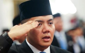 Panglima TNI Naikkan Pangkat Seskab Teddy Indra Wijaya jadi Letnan Kolonel