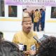 Ketua DPRD Provinsi Gorontalo, Thomas Mopili saat diwawancarai awak media usai kegiatan buka bersama pada Senin (17/3/2025). (Foto : Penagar.id/Sucipto Mokodompis)