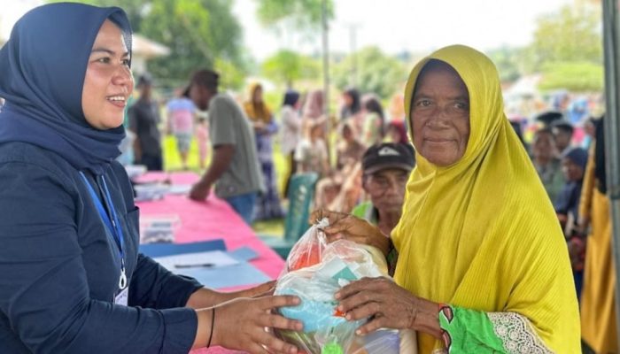 Gelar Bazar Ramadan, PT AGIT Salurkan Paket Sembako untuk 8.500 KK di Gorontalo Utara