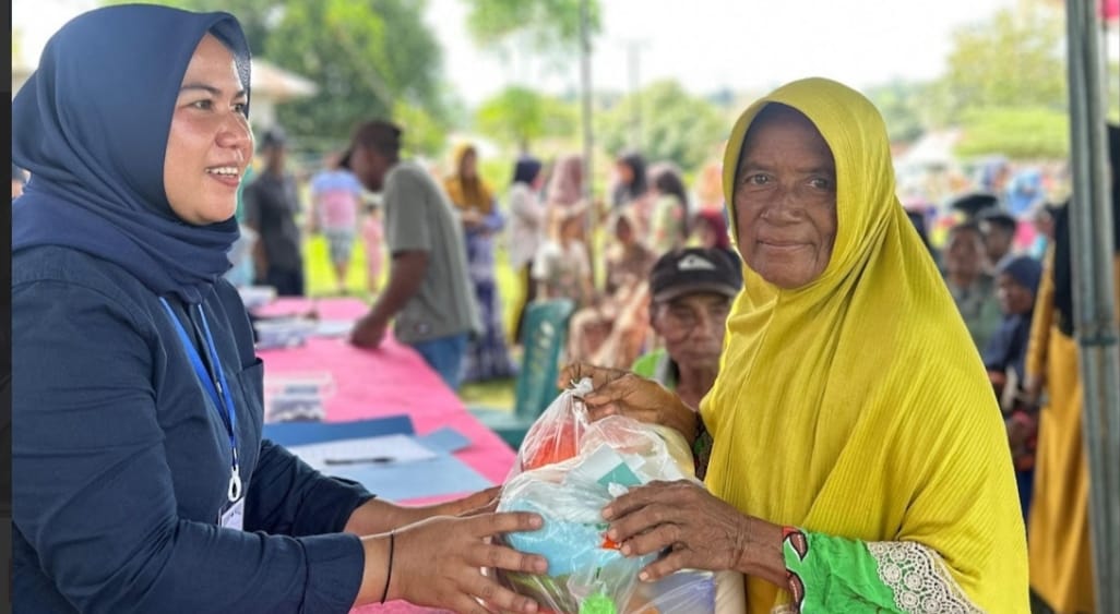 Rachmat Gobel selaku Chairman dan Shareholder Gobel Group bersama PT AGIT berharap dapat menghadirkan kebahagiaan dan semarak Lebaran kepada masyarakat di Kabupaten Gorontalo Utara. (Foto : Dok. PT AGIT)
