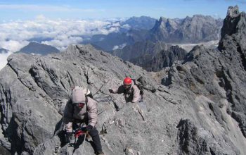 Kronologi Pendakian Carstensz yang Berujung Meninggalnya 2 Pendaki