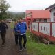 Wakil Ketua DPRD Provinsi Gorontalo, Ridwan Monoarfa saat melakukan kunjungan ke SDN 13 Tolinggula, Gorontalo Utara. (Foto : Dok. Istimewa)