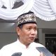Wakil Ketua I DPRD Provinsi Gorontalo, Ridwan Monoarfa saat diwawancarai awak media.
