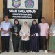 Suasana foto bersama saat Komisi IV DPRD Provinsi Gorontalo melakukan kunjungan kerja ke SMA Negeri 1 Paguyaman, Kabupaten Boalemo, Kamis (17/4/2025). (Foto : Dok. Humas DPRD)