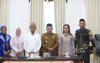 Reses DPRD Provinsi Gorontalo Dapil Bone Bolango saat bertemu dengan Bupati. (Dok. Humas Deprov)