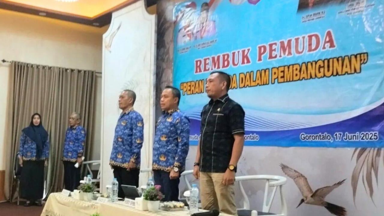Sekretaris Komisi IV DPRD Provinsi Gorontalo, Ghalib Lahidjun saat menjadi pemateri pada acara rembuk pemuda, Selasa, (17/6/2025). (Dok. Ist.)