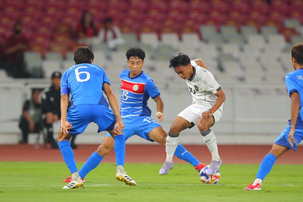 Laga Grup A Piala AFF U23 2025 antara Timnas U23 Indonesia vs Filipina yang digelar di Stadion Utama Gelora Bung Karno, Jumat (18/7/2025).(Foto : Kompas/Antonius Aditya Mahendra)
