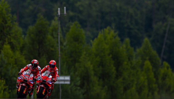 Pecco Bagnaia Raih Pole Perdana, Marquez Crash di MotoGP Ceko