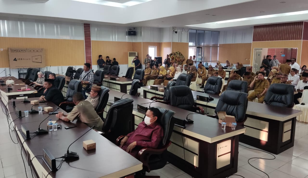 Agenda rapat paripurna Dewan Perwakilan Rakyat Daerah (DPRD) Kabupaten Gorontalo Utara yang digelar pada Senin (30/6/2025) berlangsung dengan kehadiran yang minim./Penagar.id 
