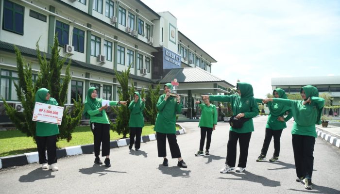Wujudkan Hidup Bugar, Persit KCK Koorcab Rem 133 PD XIII/Merdeka Aktif Ikuti Senam Sehat