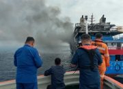 KM Barcelona V Terbakar, Ibu Hamil Tewas di Perairan Talise.(Foto : Dok. Polri)