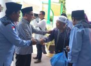 Wakil Ketua DPRD Provinsi Gorontalo, La Ode Haimudin saat menyambut Kepulangan Jemaah Haji Gorontalo.(Foto : Dok. Ist.)