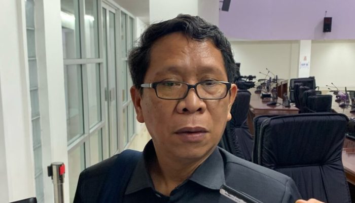 Deprov Tegaskan Sekolah Tak Boleh Paksakan Pembelian Seragam