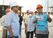Bupati Gorontalo Utara, Thariq Modanggu saat melaksanakan kunjungan kerja ke perusahaan tersebut pada Jumat (26/7/2025).(Foto : Dok. Humas)