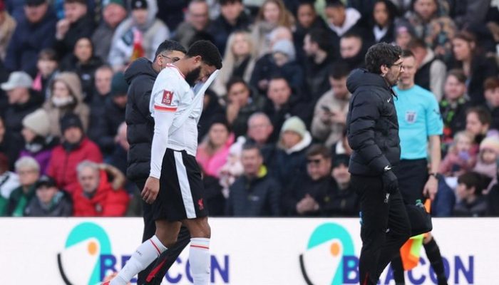 Cedera, Joe Gomez Dipulangkan dari Tur Asia Liverpool